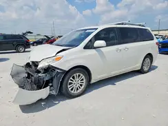 5TDYZ3DC1HS878768 2017 TOYOTA SIENNA