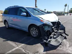 5TDYZ3DC1HS882853 2017 TOYOTA SIENNA