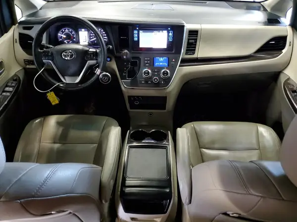 5TDYZ3DC1HS884652 2017 TOYOTA SIENNA - Image 8