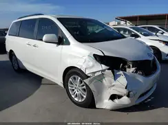 5TDYZ3DC1HS888751 2017 TOYOTA SIENNA