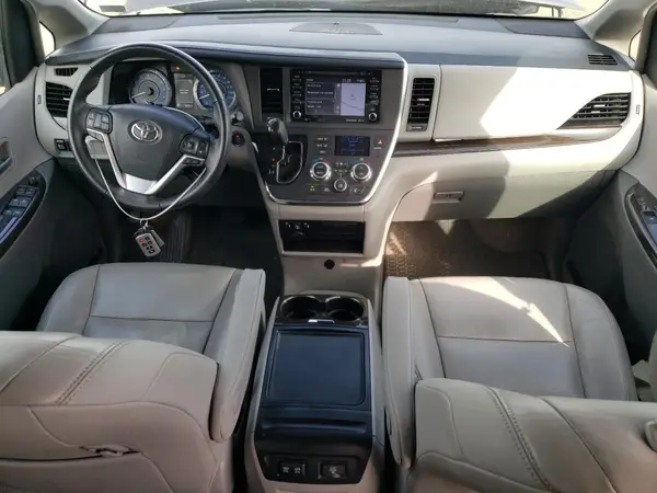 5TDYZ3DC1JS913086 2018 TOYOTA SIENNA - Image 8