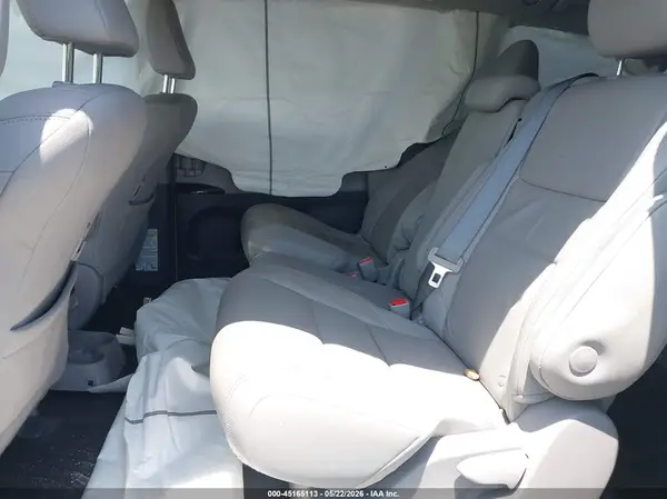 5TDYZ3DC1JS916876 2018 TOYOTA SIENNA - Image 8