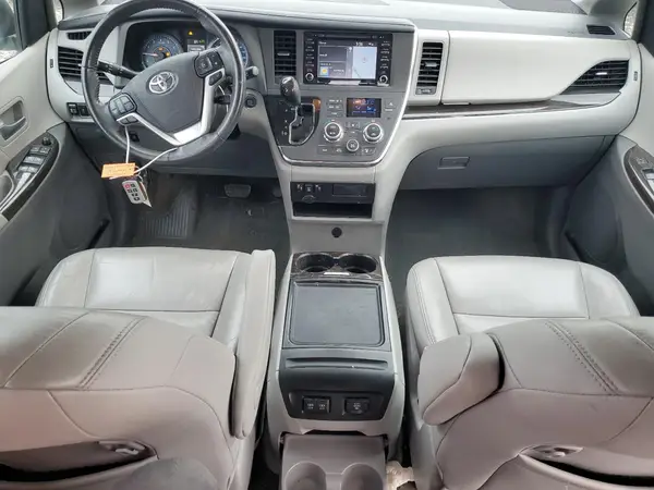 5TDYZ3DC1JS919423 2018 TOYOTA SIENNA - Image 8
