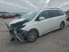 5TDYZ3DC1JS931037 2018 TOYOTA SIENNA