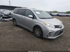 5TDYZ3DC1JS949909 2018 TOYOTA SIENNA