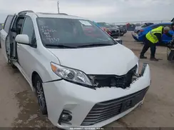 5TDYZ3DC1JS949957 2018 TOYOTA SIENNA