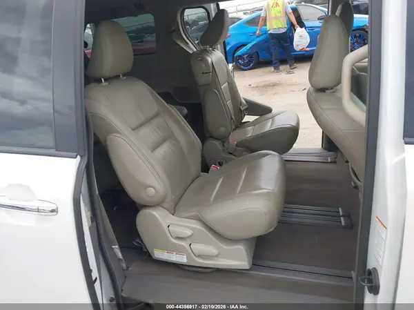 5TDYZ3DC1JS949957 2018 TOYOTA SIENNA - Image 8