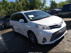 5TDYZ3DC1JS951286 2018 TOYOTA SIENNA