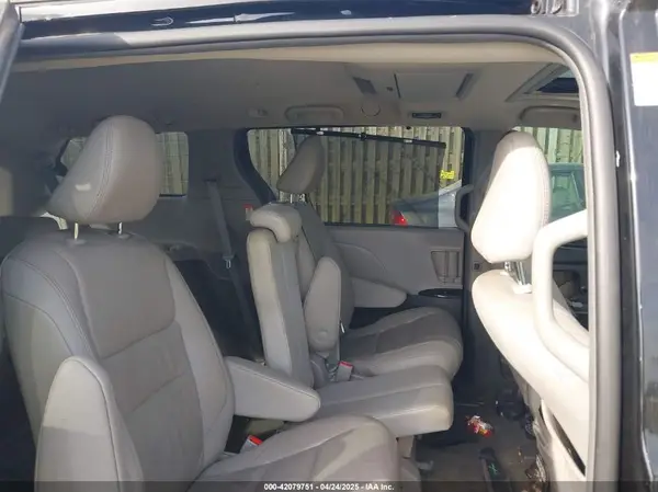 5TDYZ3DC1JS953619 2018 TOYOTA SIENNA - Image 8