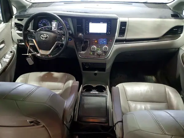 5TDYZ3DC1JS956407 2018 TOYOTA SIENNA - Image 8