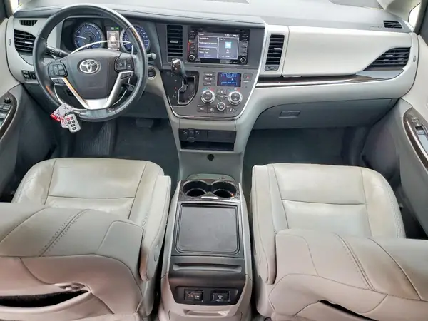 5TDYZ3DC1JS957539 2018 TOYOTA SIENNA - Image 8
