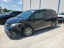 5TDYZ3DC1JS957640 2018 TOYOTA SIENNA