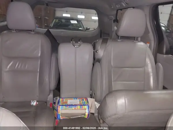 5TDYZ3DC1JS960019 2018 TOYOTA SIENNA - Image 8