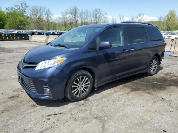 5TDYZ3DC1JS962837 2018 TOYOTA SIENNA - Image 1