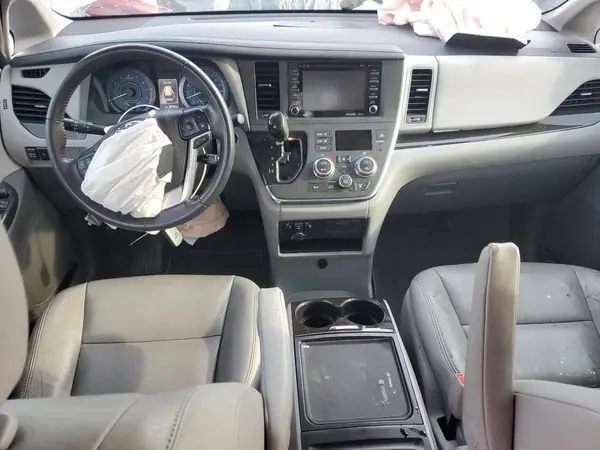5TDYZ3DC1KS004539 2019 TOYOTA SIENNA - Image 8