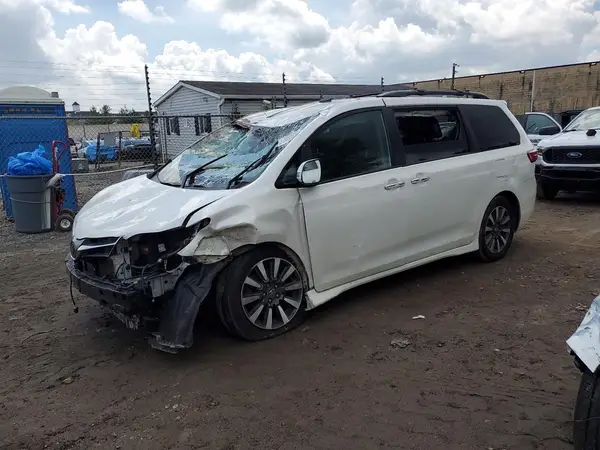 5TDYZ3DC1KS008042 2019 TOYOTA SIENNA - Image 1