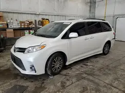 5TDYZ3DC1KS969434 2019 TOYOTA SIENNA