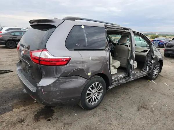 2019 TOYOTA SIENNA COPART lot 71812355 auction photo 3