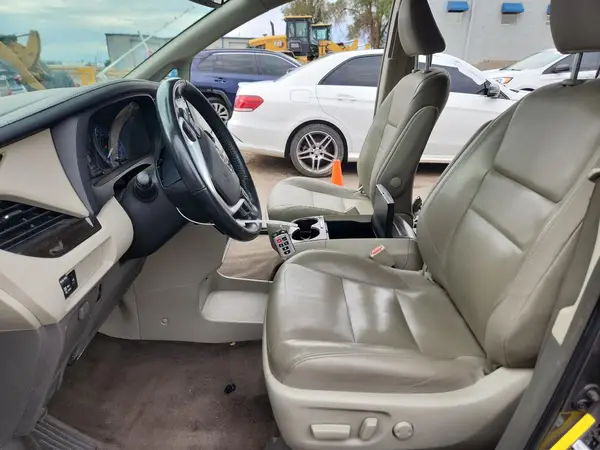 2019 TOYOTA SIENNA COPART lot 71812355 auction photo 7