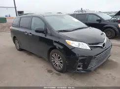 5TDYZ3DC1KS979476 2019 TOYOTA SIENNA
