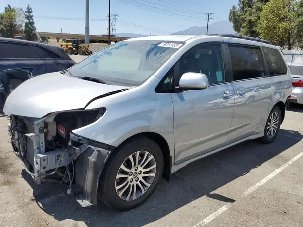 5TDYZ3DC1KS980630 2019 TOYOTA SIENNA - Image 1