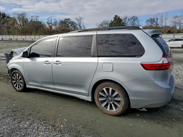 5TDYZ3DC1KS986122 2019 TOYOTA SIENNA - Image 2