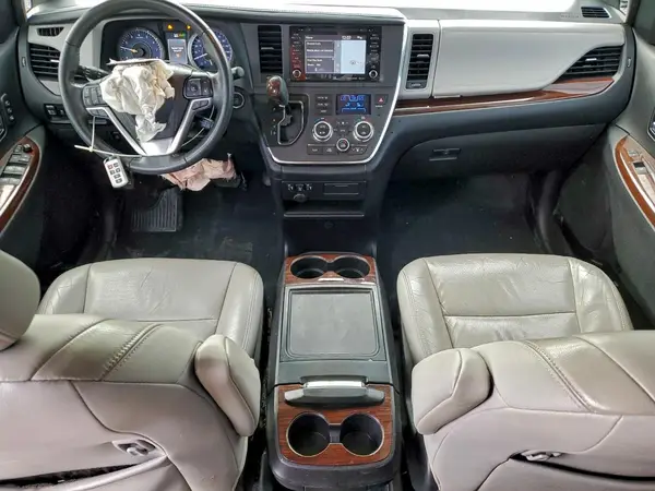 5TDYZ3DC1KS986122 2019 TOYOTA SIENNA - Image 8