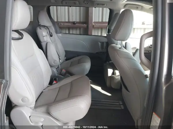 5TDYZ3DC1KS986993 2019 TOYOTA SIENNA - Image 8