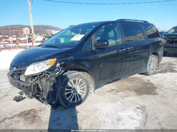 5TDYZ3DC1LS040300 2020 TOYOTA SIENNA - Image 2