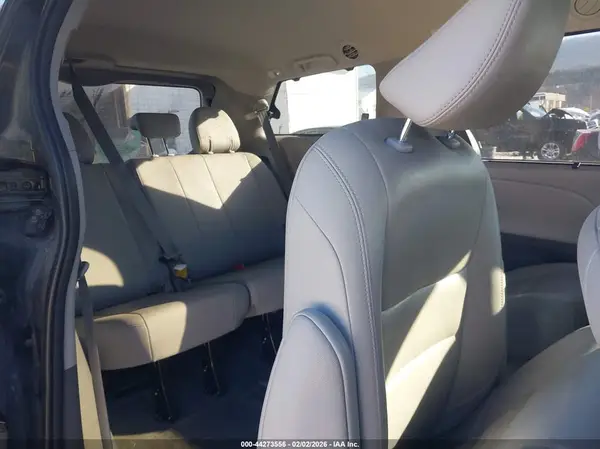 5TDYZ3DC1LS040300 2020 TOYOTA SIENNA - Image 8