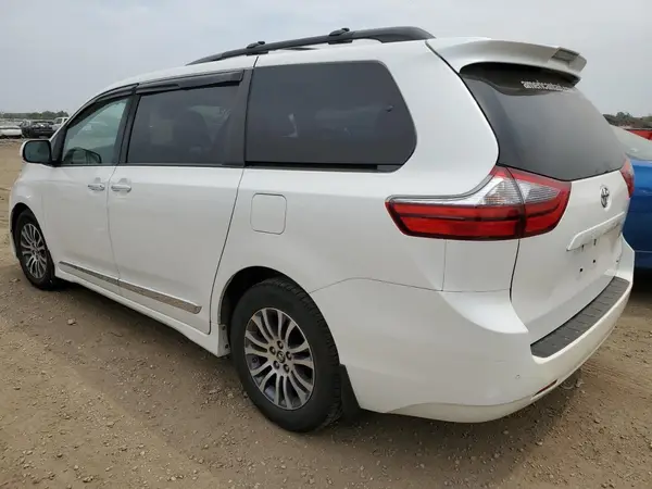 5TDYZ3DC1LS044671 2020 TOYOTA SIENNA - Image 2