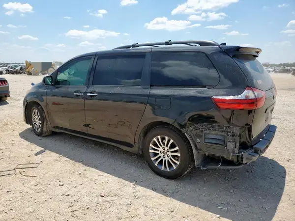 5TDYZ3DC1LS057677 2020 TOYOTA SIENNA - Image 2