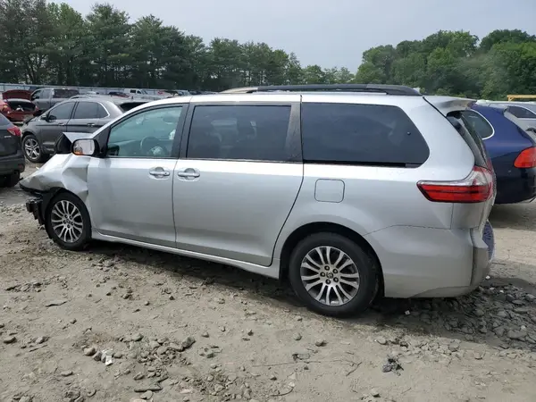 5TDYZ3DC1LS063656 2020 TOYOTA SIENNA - Image 2