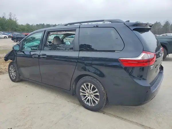 5TDYZ3DC1LS065195 2020 TOYOTA SIENNA - Image 2