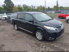 5TDYZ3DC2HS768392 2017 TOYOTA SIENNA