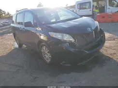 5TDYZ3DC2HS774841 2017 TOYOTA SIENNA