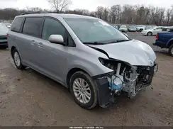 5TDYZ3DC2HS777237 2017 TOYOTA SIENNA