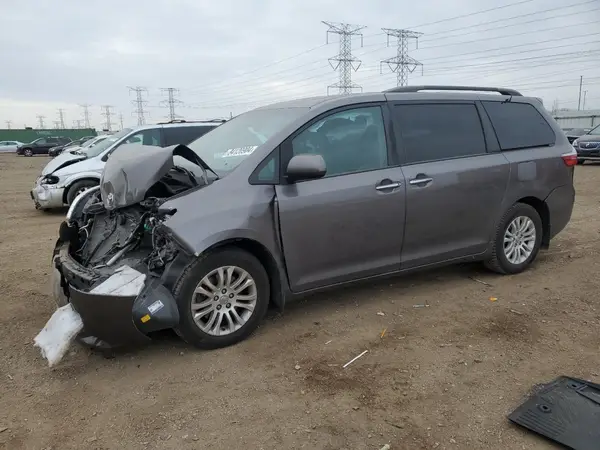 5TDYZ3DC2HS778534 2017 TOYOTA SIENNA - Image 1