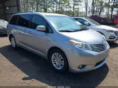 5TDYZ3DC2HS779215 2017 TOYOTA SIENNA