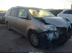 5TDYZ3DC2HS783250 2017 TOYOTA SIENNA