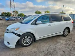 5TDYZ3DC2HS794796 2017 TOYOTA SIENNA