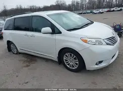5TDYZ3DC2HS796659 2017 TOYOTA SIENNA