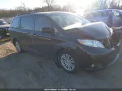 5TDYZ3DC2HS805845 2017 TOYOTA SIENNA