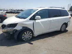 5TDYZ3DC2HS809300 2017 TOYOTA SIENNA