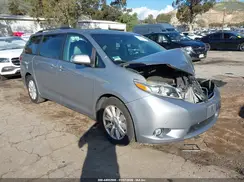 5TDYZ3DC2HS809894 2017 TOYOTA SIENNA