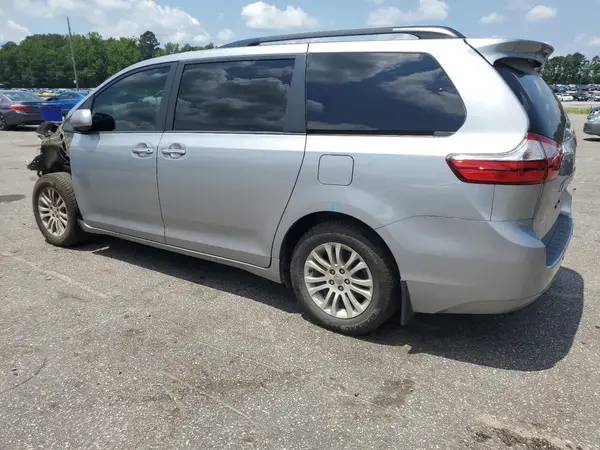 5TDYZ3DC2HS815159 2017 TOYOTA SIENNA - Image 2
