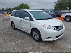 5TDYZ3DC2HS824458 2017 TOYOTA SIENNA