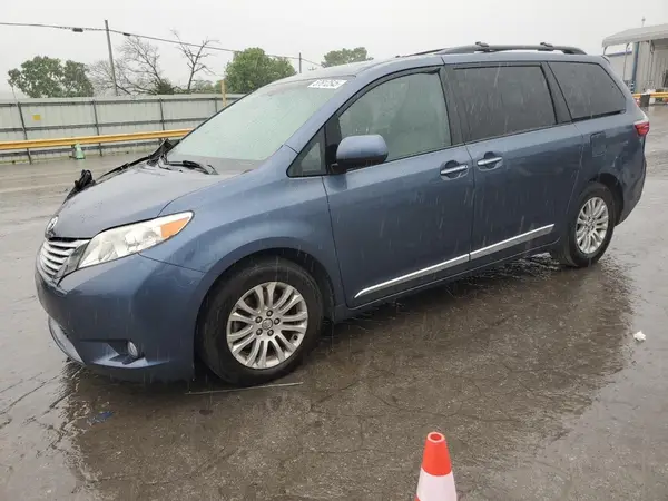 5TDYZ3DC2HS836433 2017 TOYOTA SIENNA - Image 1