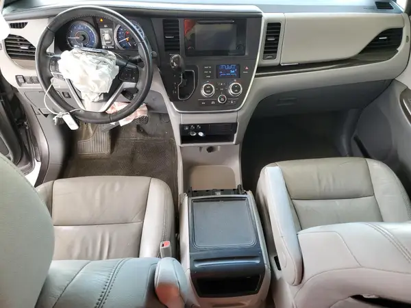 5TDYZ3DC2HS836836 2017 TOYOTA SIENNA - Image 8