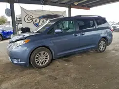 5TDYZ3DC2HS840112 2017 TOYOTA SIENNA
